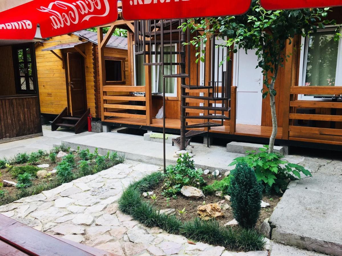 Guest House Vladimir Gagra Gagry Exterior photo